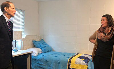 Sen. Wyden An Advocate for Teens Without Homes